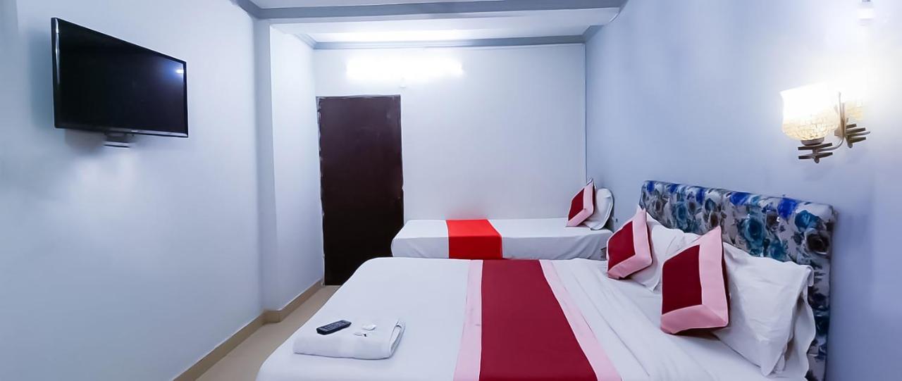 Comodo Satya Niketan Residency Nova Deli Exterior foto